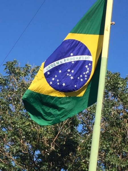 Projeto Resgatando Civismo da Secretaria de Educação de OC comemora o Dia da Bandeira