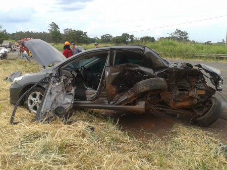 Grave acidente na SP-294 deixa uma vítima fatal