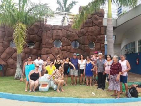 Idosos participam de passeio à Cidade da Criança de Prudente organizado pelo CRAS de Sagres