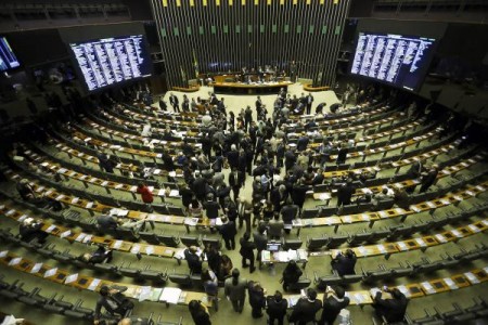 PSL multiplica por 4 número de deputados nas Assembleias; MDB é o que mais perde