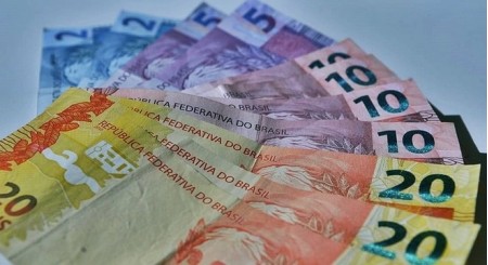 Pagamento do 13º salário injeta R$ 211,2 bilhões na economia