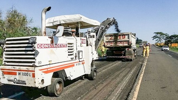 Empreiteira que fez reforma  convocada para realizar reparos na rodovia SP-294