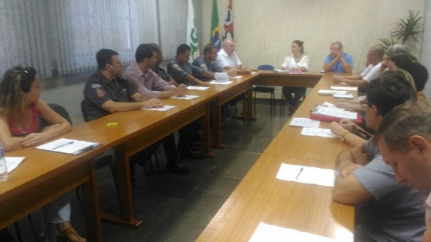 Reunio oficializa a nova Comisso Municipal de Defesa Civil do municpio de Osvaldo Cruz