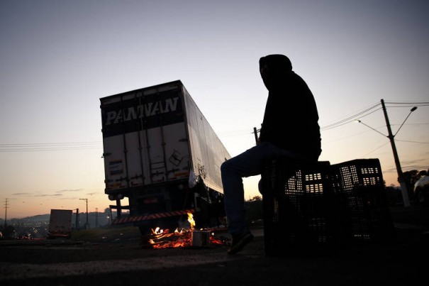 Unio dos Caminhoneiros diz que far paralisao depois do feriado