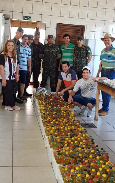 Paróquia de São José de Osvaldo Cruz arrecada óleo e alimentos